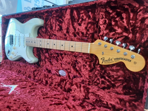 Fender Custom Shop 69 Journeyman Relic Stratocaster Aged Sonic Blue 3
